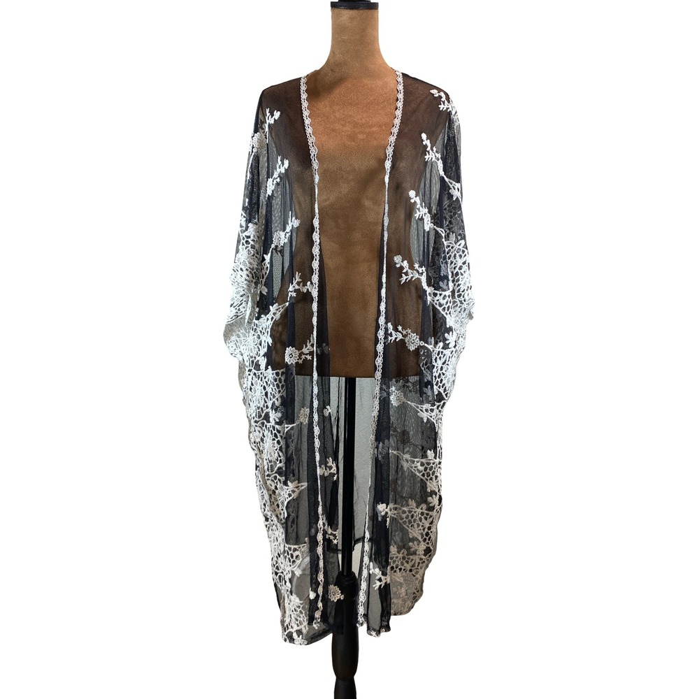 Black Embroidered Kimono Wrap Lace Embroidery Boho Cover up S-M Whimsygoth Fairy